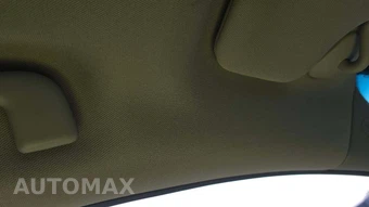 2016 Toyota Sienna XLE 8-Passenger 119.3" WB - miniatura 31