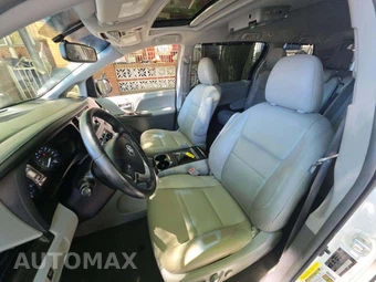 2016 Toyota Sienna XLE 8-Passenger 119.3" WB - miniatura 6