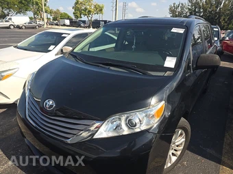2016 Toyota Sienna XLE 8-Passenger 119.3" WB - samochód z USA z aukcji Manheim, oferta Kup Teraz w AUTOMAX