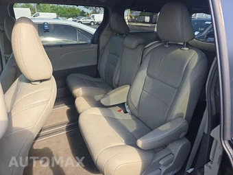2016 Toyota Sienna XLE 8-Passenger 119.3" WB - miniatura 13
