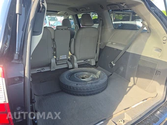 2016 Toyota Sienna XLE 8-Passenger 119.3" WB - miniatura 16