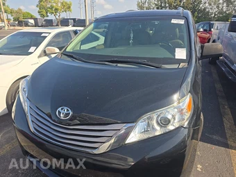 2016 Toyota Sienna XLE 8-Passenger 119.3" WB - miniatura 2