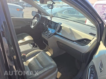2016 Toyota Sienna XLE 8-Passenger 119.3" WB - miniatura 8