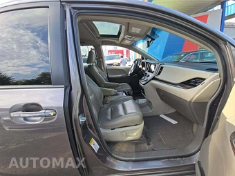 2016 Toyota Sienna XLE 8-Passenger 119.3" WB - miniatura 18