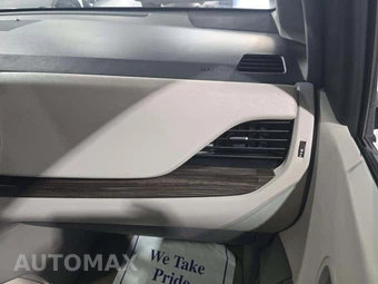 2016 Toyota Sienna XLE 8-Passenger 119.3" WB - miniatura 20
