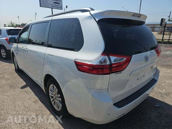 2016 Toyota Sienna XLE 8-Passenger 119.3" WB - miniatura 4