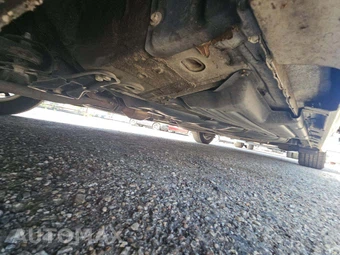 2016 Toyota Sienna XLE 8-Passenger 119.3" WB - miniatura 7