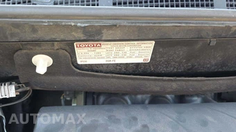 2016 Toyota Sienna XLE 8-Passenger 119.3" WB - miniatura 17