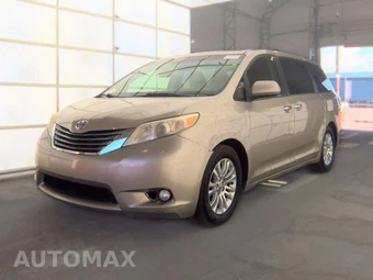 2016 Toyota Sienna XLE 8-Passenger 119.3" WB