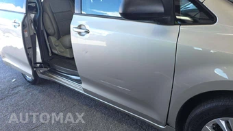 2016 Toyota Sienna XLE 8-Passenger 119.3" WB - miniatura 34