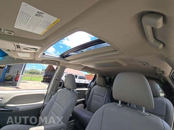 2016 Toyota Sienna XLE Premium 8-Passenger 119.3" WB - miniatura 11