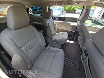 2016 Toyota Sienna XLE Premium 8-Passenger 119.3" WB - miniatura 17