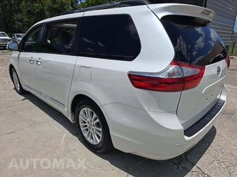 2016 Toyota Sienna XLE Premium 8-Passenger 119.3" WB - miniatura 2