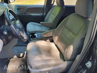 2016 Toyota Sienna XLE Premium 8-Passenger 119.3" WB - miniatura 14