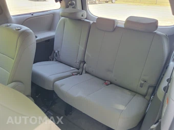 2016 Toyota Sienna XLE Premium 8-Passenger 119.3" WB - miniatura 16