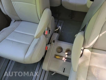 2016 Toyota Sienna XLE Premium 8-Passenger 119.3" WB - miniatura 17