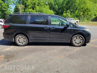 2016 Toyota Sienna XLE Premium 8-Passenger 119.3" WB - miniatura 2