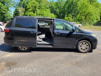 2016 Toyota Sienna XLE Premium 8-Passenger 119.3" WB - miniatura 3