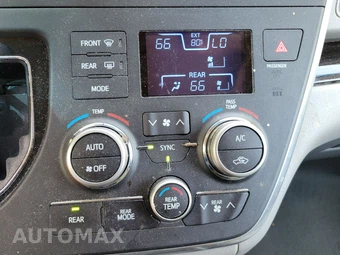 2016 Toyota Sienna XLE Premium 8-Passenger 119.3" WB - miniatura 31