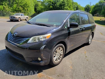 2016 Toyota Sienna XLE Premium 8-Passenger 119.3" WB - miniatura 6