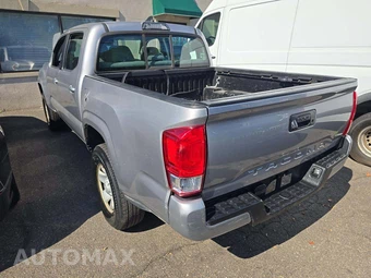 2016 Toyota Tacoma SR Crew Cab Medium Bed - miniatura 2