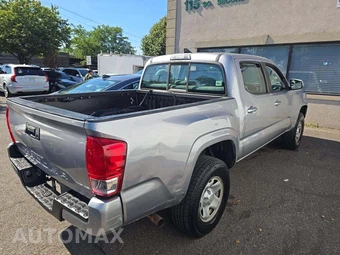 2016 Toyota Tacoma SR Crew Cab Medium Bed - miniatura 3
