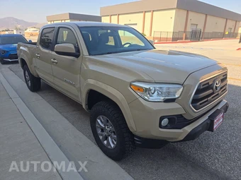 2016 Toyota Tacoma SR5 Crew Cab Long Bed - miniatura 3