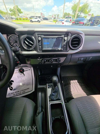 2016 Toyota Tacoma SR5 Crew Cab Medium Bed - miniatura 10