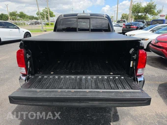 2016 Toyota Tacoma SR5 Crew Cab Medium Bed - miniatura 14