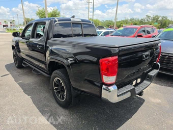 2016 Toyota Tacoma SR5 Crew Cab Medium Bed - miniatura 2