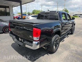 2016 Toyota Tacoma SR5 Crew Cab Medium Bed - miniatura 3