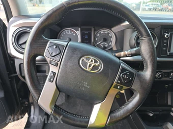 2016 Toyota Tacoma SR5 Crew Cab Medium Bed - miniatura 10