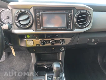 2016 Toyota Tacoma SR5 Crew Cab Medium Bed - miniatura 11