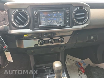 2016 Toyota Tacoma SR5 Crew Cab Medium Bed - miniatura 11