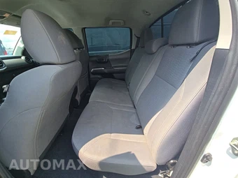 2016 Toyota Tacoma SR5 Crew Cab Medium Bed - miniatura 13