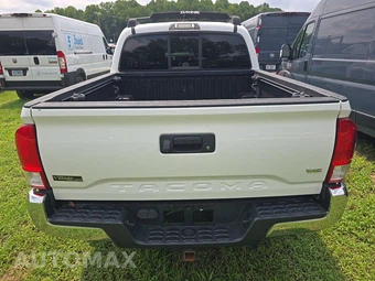 2016 Toyota Tacoma SR5 Crew Cab Medium Bed - miniatura 5