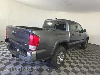 2016 Toyota Tacoma SR5 Crew Cab Medium Bed - miniatura 4