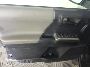 2016 Toyota Tacoma SR5 Crew Cab Medium Bed - miniatura 9
