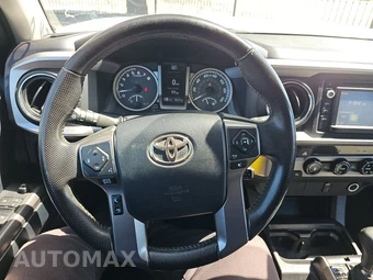 2016 Toyota Tacoma SR5 Crew Cab Medium Bed - miniatura 10