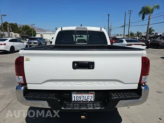 2016 Toyota Tacoma SR5 Crew Cab Medium Bed - miniatura 5