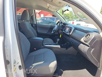 2016 Toyota Tacoma SR5 Crew Cab Medium Bed - miniatura 8