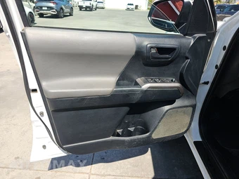 2016 Toyota Tacoma SR5 Crew Cab Medium Bed - miniatura 9