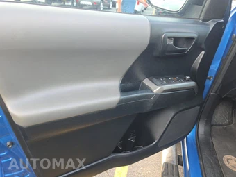 2016 Toyota Tacoma SR5 Crew Cab Medium Bed - miniatura 9