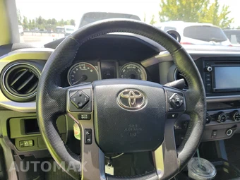 2016 Toyota Tacoma SR5 Crew Cab Medium Bed - miniatura 10