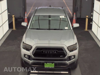 2016 Toyota Tacoma SR5 Crew Cab Medium Bed - miniatura 2