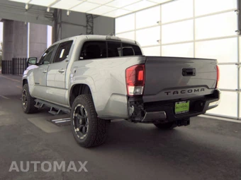 2016 Toyota Tacoma SR5 Crew Cab Medium Bed - miniatura 6