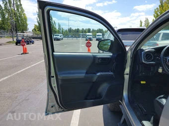 2016 Toyota Tacoma SR5 Crew Cab Medium Bed - miniatura 9