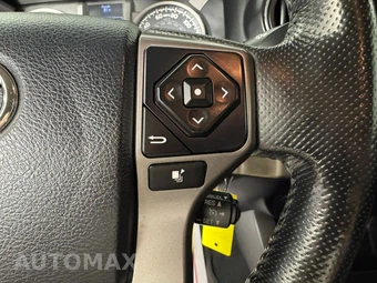 2016 Toyota Tacoma SR5 Crew Cab Medium Bed - miniatura 16
