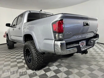 2016 Toyota Tacoma SR5 Crew Cab Medium Bed - miniatura 24
