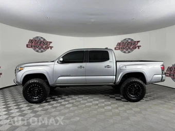 2016 Toyota Tacoma SR5 Crew Cab Medium Bed - miniatura 4